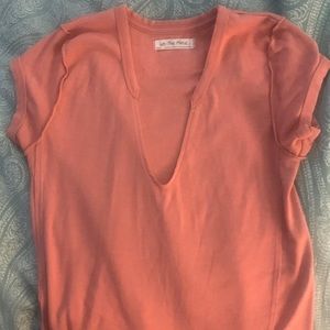 We The Free small vneck shirt